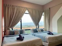 GrandMedini Residence near Legoland by Ucome Homestay - Infinity Pools