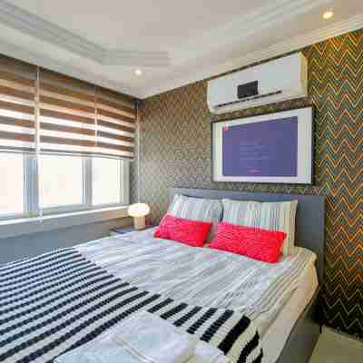 Maxi Homes Hadrian Viva Apartment in Central Old Town with Free WiFi Rooms