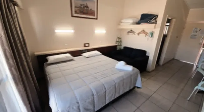 Royal Motel Rockhampton Hotels in Allenstown