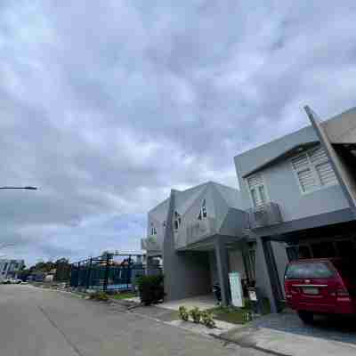 Vibe & Stay -  Staycation home near Tagaytay Hotel Exterior