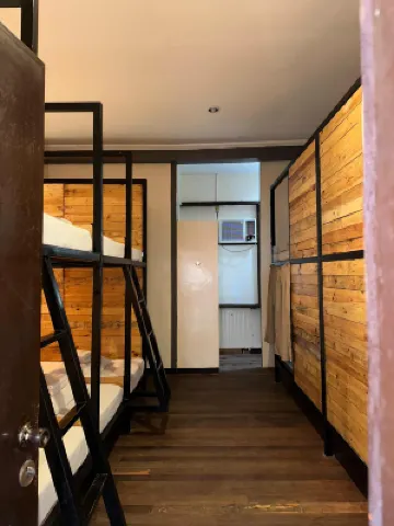 Yellow Umbrella Hostels فنادق في 