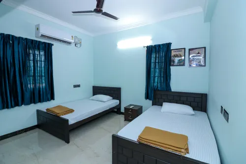 LUXE LIVING Korattur Near IT Park - Condos
