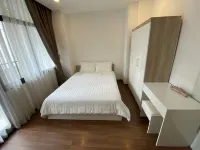 Era Apartment Dong Cac Отели рядом с достопримечательностью «Донгда»