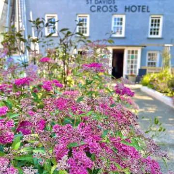 St Davids Cross Hotel