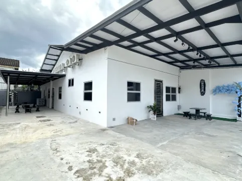 Century Sapphire - Near KSL & Holiday Plaza