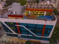Pax Grand Blue - Rooftop Swimming Pool & Restaurant - 500 Mtr from Udaipur Railway Station Hotels near Udaipur Train Station