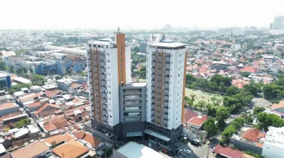 Twin Tower Hotel & Residence Hotels in Genteng Subdistrict