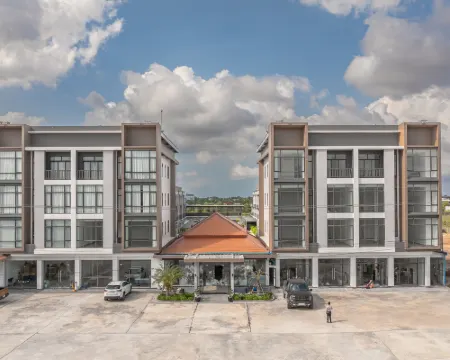 Soho Villa & Resort Hotels in Khemara Phoumin