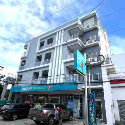 LDR Travellers Inn Hotel Exterior