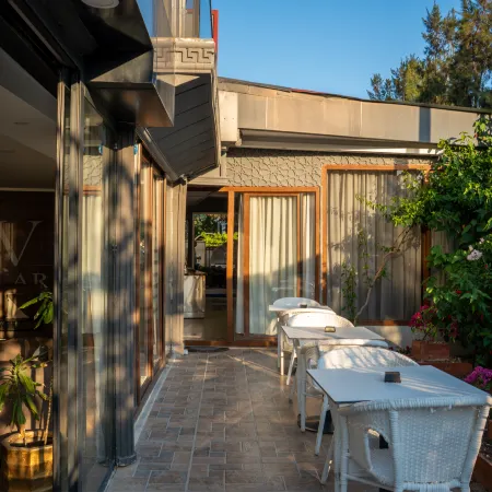 Velaris Boutique Hotel