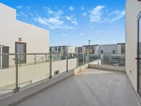 Luxury 5BR Townhouse with Private Pool | Dubai Hoteles cerca de Universidad Zayed