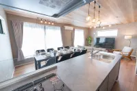 New/Luxury home/Free parking2/4BR/14 guests - فلل