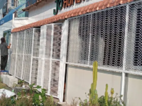 Jo Hometel Hotels near LAK SI