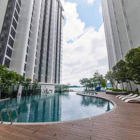 Beautiful Suites Seaview @ The Shore Kota Kinabalu Отели рядом с достопримечательностью «Торговый центр Wisma Merdeka»