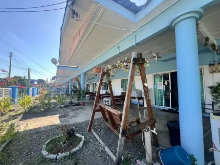 Anaya Villa Resort Отели рядом с достопримечательностью «Semporna Ocean Tourism Centre»