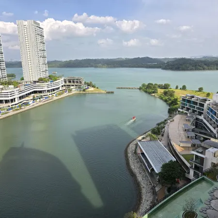 Seaview-Pinetree Marina Resort 2BR [Puteri Harbour] - 5 mins to Legoland
