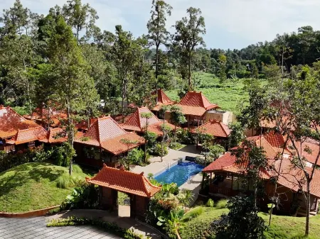 Karenina Agung Resort Semarang Отели в г. Gunung Pati