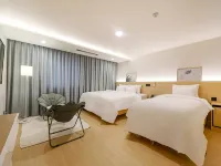 Jeongseong Hotel Hotels near Busan Bank