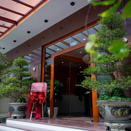 Mona Home Отели рядом с достопримечательностью «Гипермаркет Vincom Plaza Thu Duc»