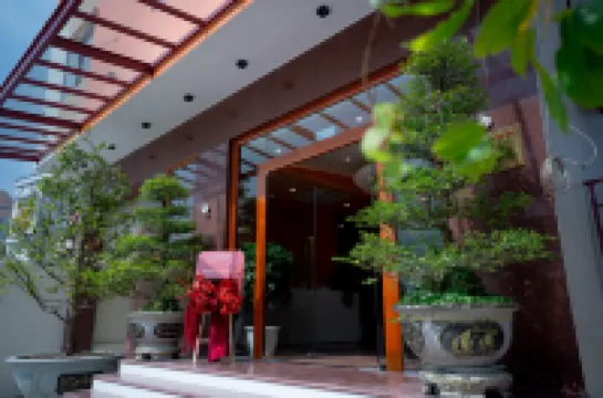 Khách sạn Mona Các khách sạn ở Dĩ An