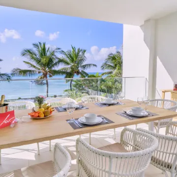 Les Estivales Beachfront Suites & Penthouses by LOV Mauritius