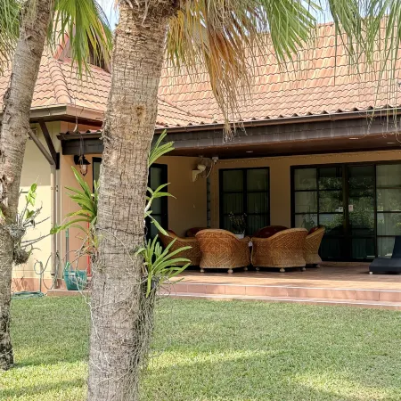 Family-Friendly 2BR Villa with Kitchen | Walk to Beach & Pool