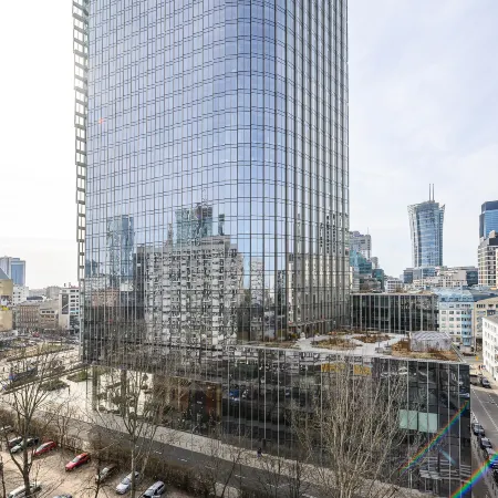 Lumina comfy 4-room apartment near the city center