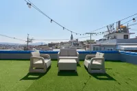 HBCrooftopstay - B&Bs (Bed and breakfast)