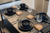 Chic Stay 10 Min to Disneyland w/Pool, Gym&Parking - Homestays