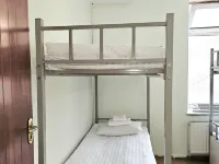 Urban Nomads Hostel and Tours Hotels near Flag Square