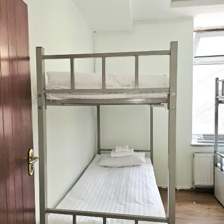 Urban Nomads Hostel and Tours