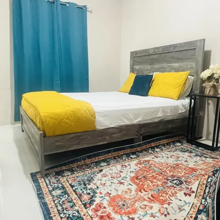 BeyondTheSalt-1BDR A/C, Hot Water, Wi-Fi, FreePark