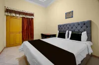 Hotel O Medina House - parkir
