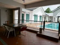 Singgah Villa | Private Pool | Karaoke | 24 Pax - Villas
