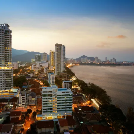 Gurney Bay Hotel, A PARKROYAL Partner Hotel Отели рядом с достопримечательностью «Gurney Drive»
