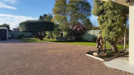 Town Central Motel Отели рядом с достопримечательностью «St Mary's Catholic Church»