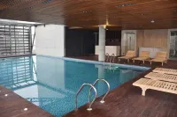 Gulshan Club Limited 公寓