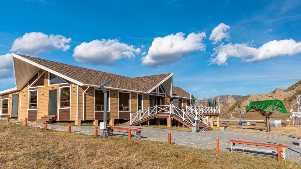 Green Crown Resort