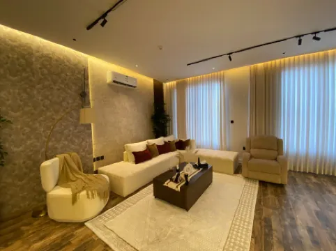 3BR | Modern Space w/ 86” TV, Self Check-in