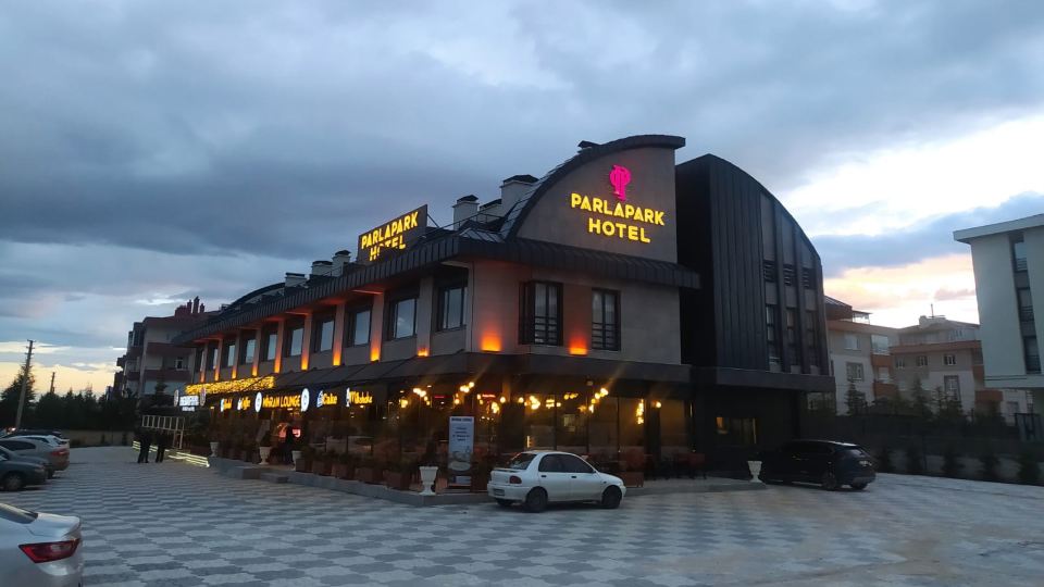 Parla Park Otel