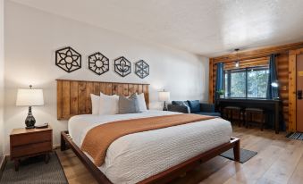 Duck Creek Village Inn