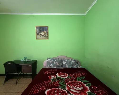 OYO 95109 Eksis Homestay Syariah Hotel di Kecamatan Simo