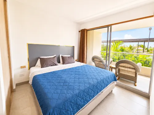 Exclusive oceanfront family apartment - Apartments