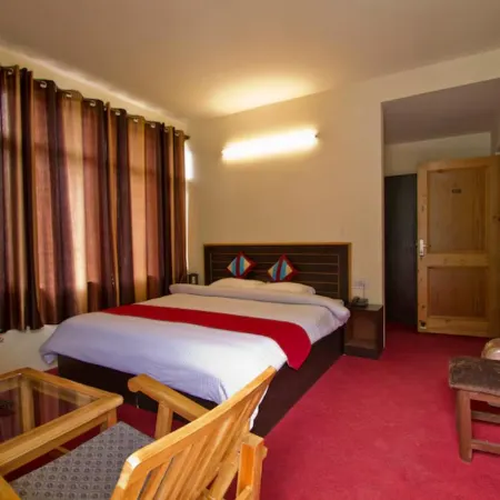 Hotel The Destination Manali ( 850m from Mall Road)