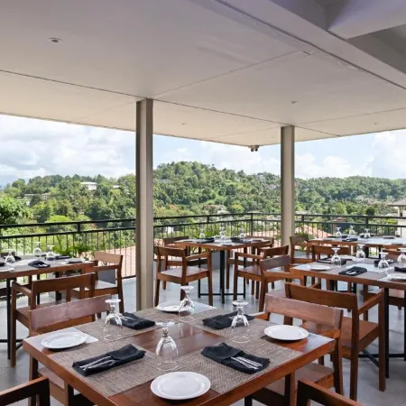Oak Ray Sky Terrace