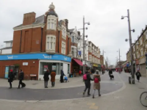 Unique 2 bedroom Flat in Heart of Walthamstow