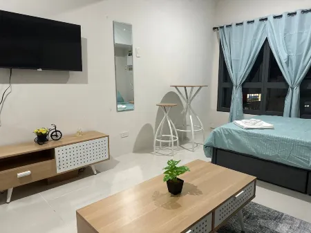 Athena's Cozy Place. Отели рядом с достопримечательностью «Себу Докторс Юниверсити»