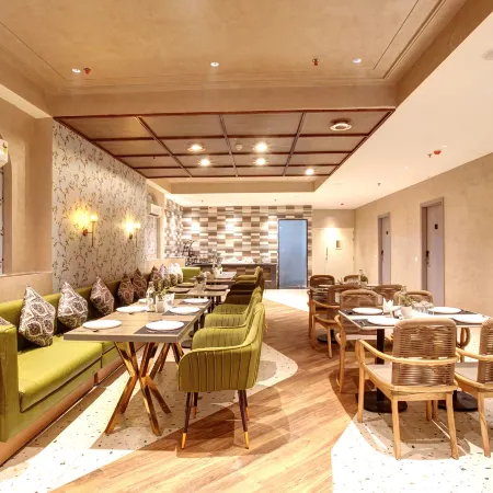 Iva Premium Delhi Airport - Free Airport Drop