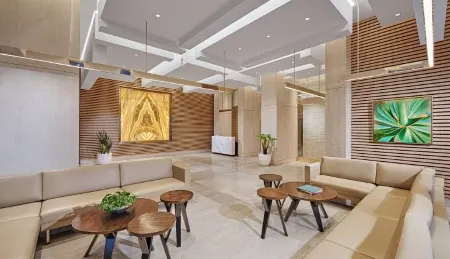 3BR Podomoro Apartment @Empire Tower 107 sqm² Отели рядом с достопримечательностью «Tjong A Fie Mansion»