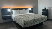 Motel 6 Rockford, IL – RFD Airport